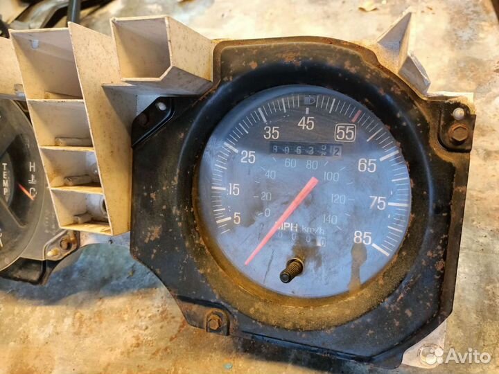 Панель приборов Ford Bronco 2