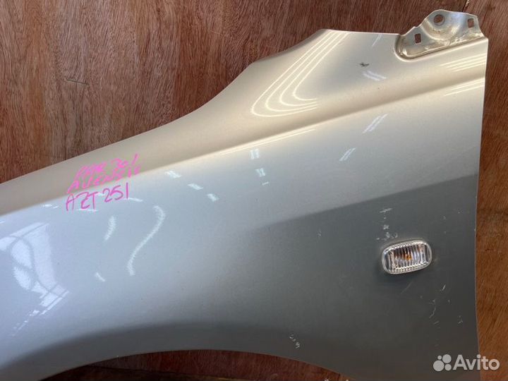 Крыло переднее левое Toyota Avensis AZT251 2azfse