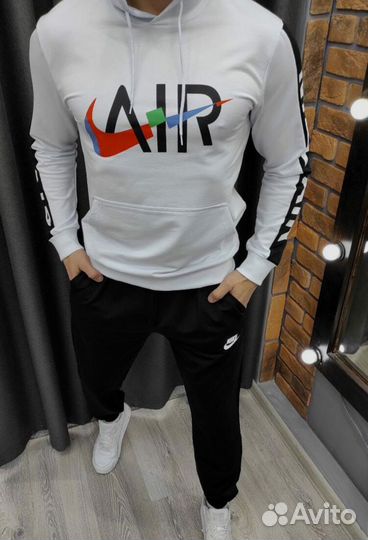 Спортивные костюмы Nike