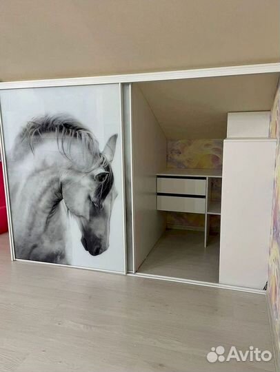 Черный шкаф