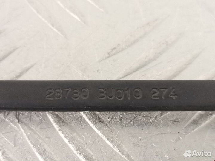 Щеткодержатель задний Nissan Almera Tino V10 рест