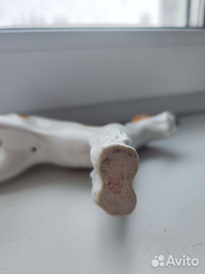 Статуэтка фарфор