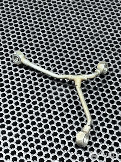 Тройник маслоподачи Yamaha YZ 450F 2003-2005