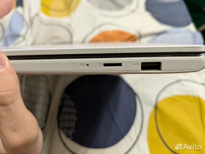 Ноутбук Asus R522M