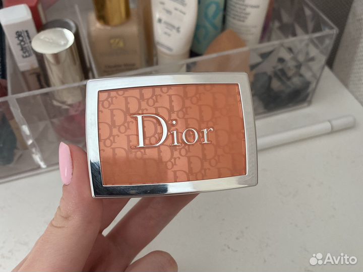Румяна dior backstage