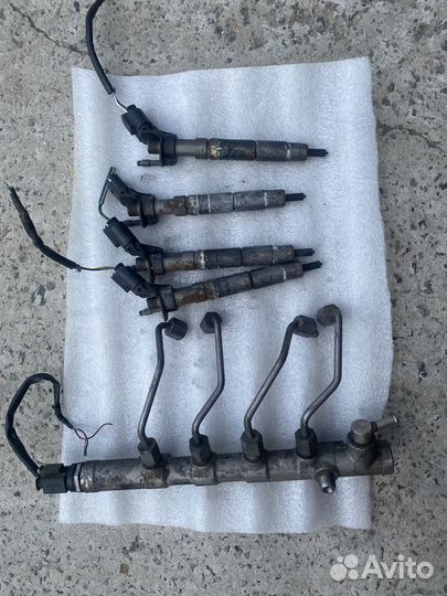 Рейка топливная рампа Mercedes-Benz