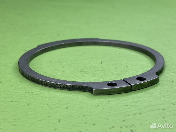 Кольцо стопорное кпп 80x3.10 вторичного вала \MAN