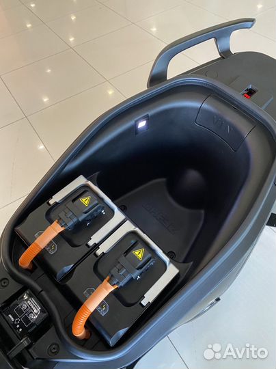 Электроскутер Zeeho AE 8 (CF Moto)