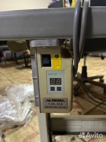 Оверлок промышленный трехниточный JY-B603