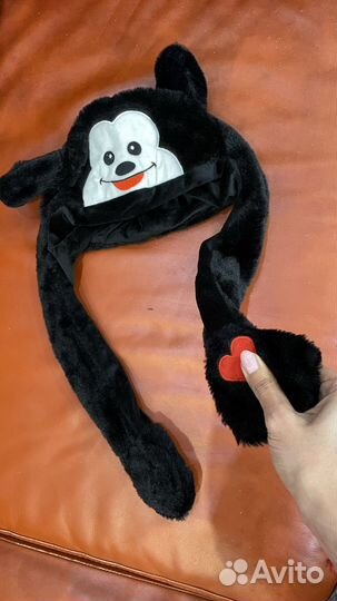 Шапка с двигающимися ушами