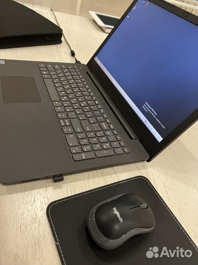 Lenovo v130 15ikb