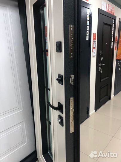 Дверь входная Бристоль