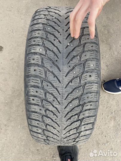 Nokian Tyres Hakkapeliitta 9 235/55 R17