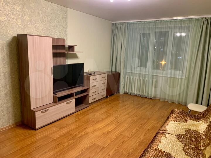 2-к. квартира, 56 м², 4/9 эт.