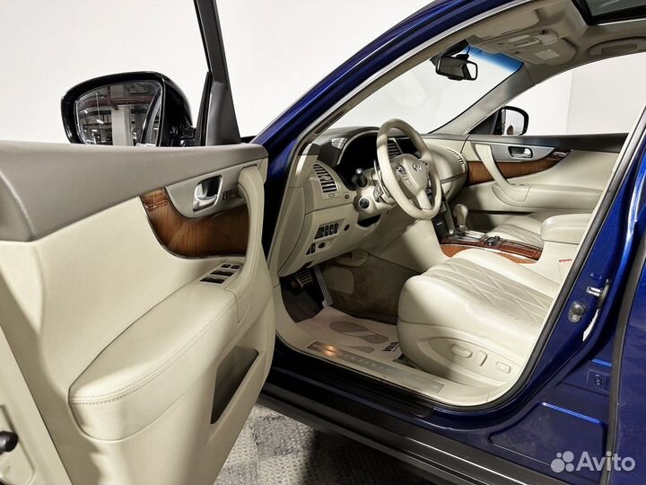 Infiniti QX70 3.7 AT, 2013, 138 753 км