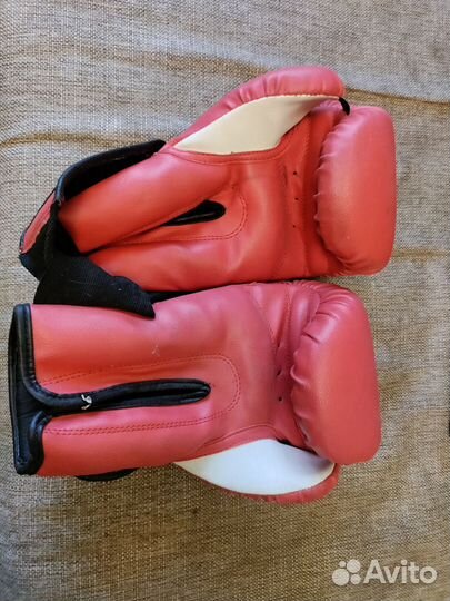 Боксерские перчатки