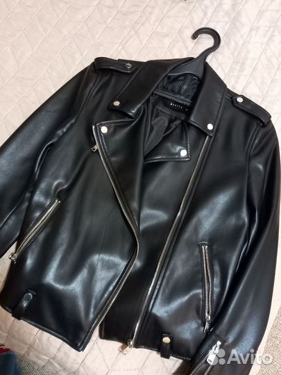 Кожаная куртка женская