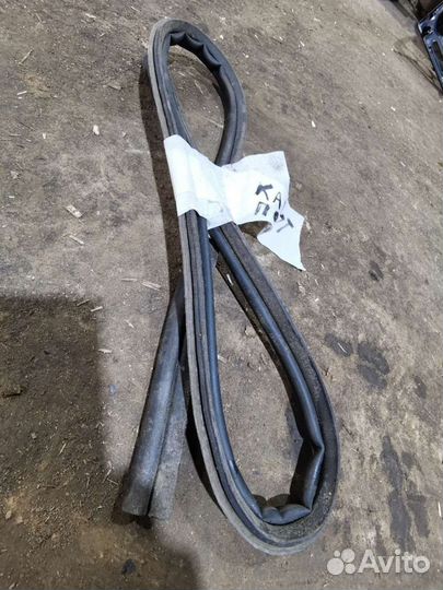 Уплотнитель капота kia spectra