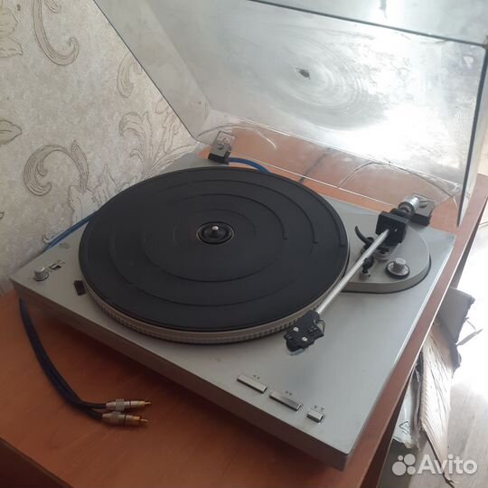 Проигрыватель винила электроника 017