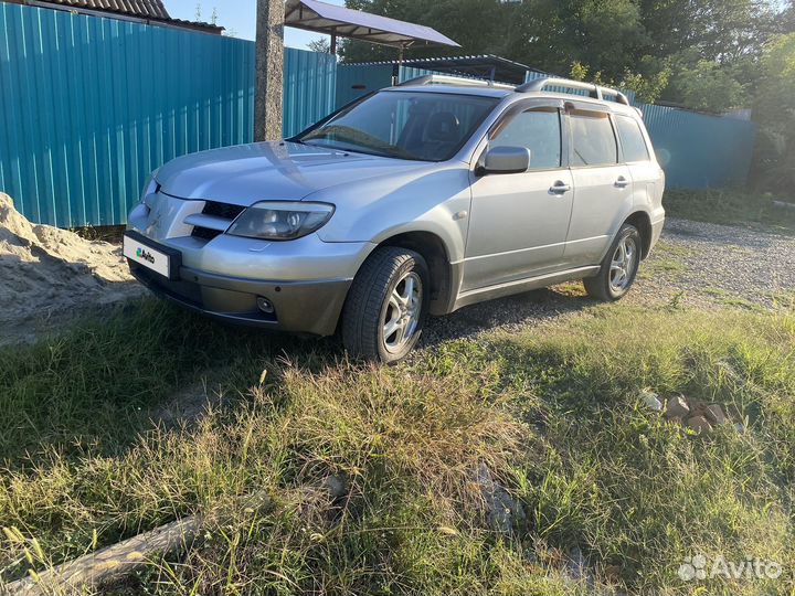 Mitsubishi Outlander 2.4 AT, 2004, 210 000 км