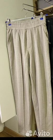 Женские вещи (брюки и кардиган)