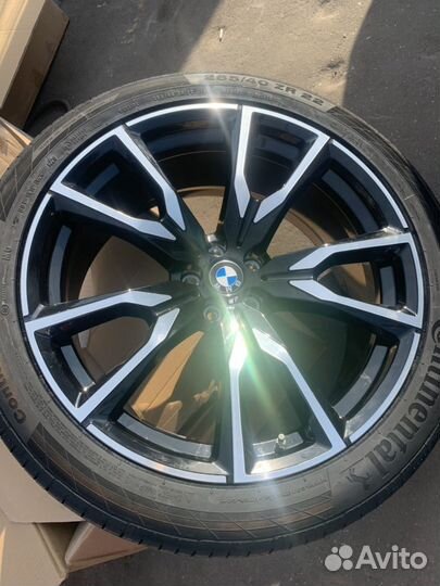 Колеса BMW X7 G07 755M R22 Continental
