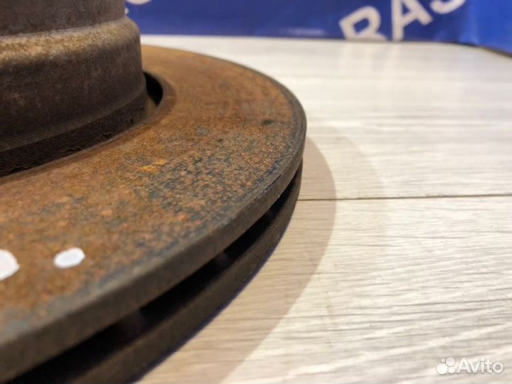 Тормозной диск задний Bmw 530I E60 N52B30 05/2006