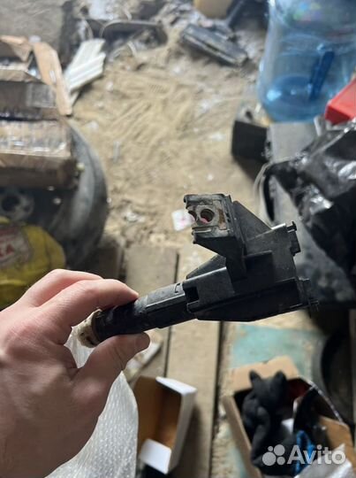 Форсунка омывателя фар lx570 с 07 по 12