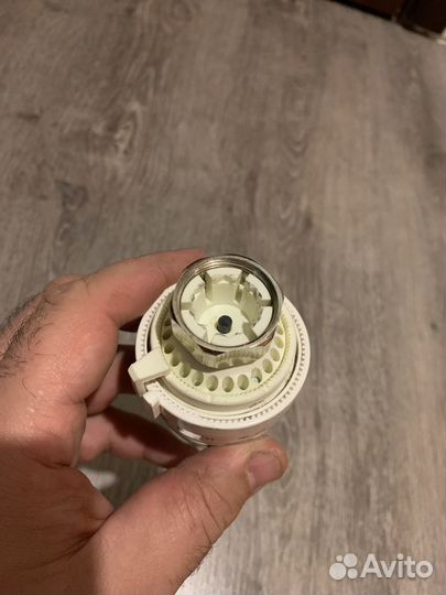 Термостатические головки Herz разные