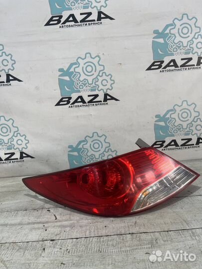 Фонарь задний левый наружный Hyundai Solaris