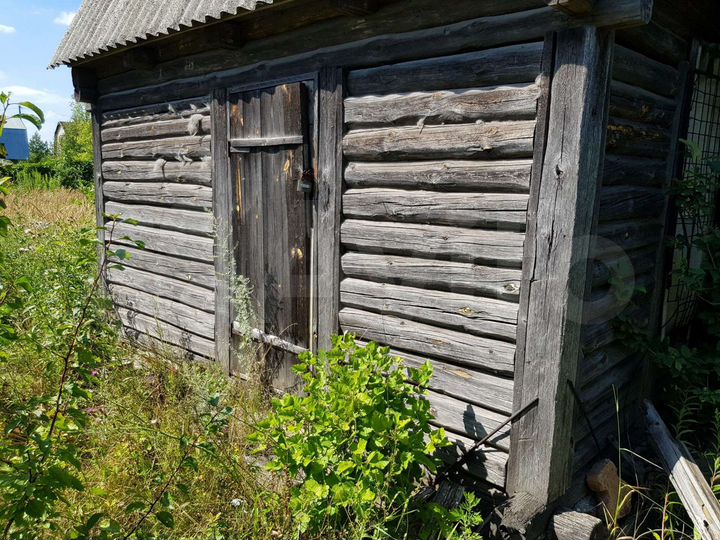 Дача 20 м² на участке 10 сот.