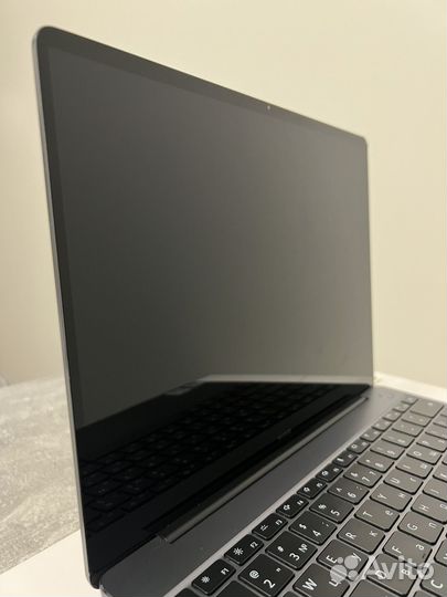 Huawei Matebook 13 i5 10th / ram 8gb / ssd 512gb