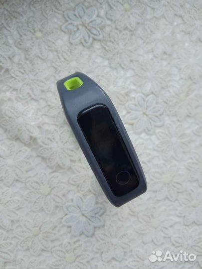 Фитнес браслет honor