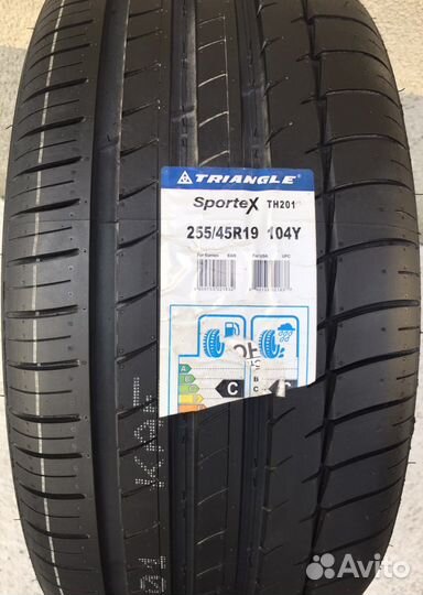Triangle TH201 255/45 R19 104Y