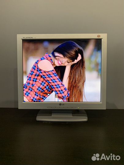 Монитор LG 17 дюймов