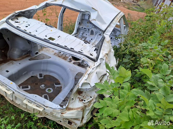 Кузов почастям Kia Rio3