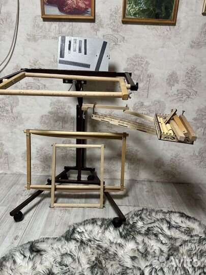 Станок для вышивания напольный