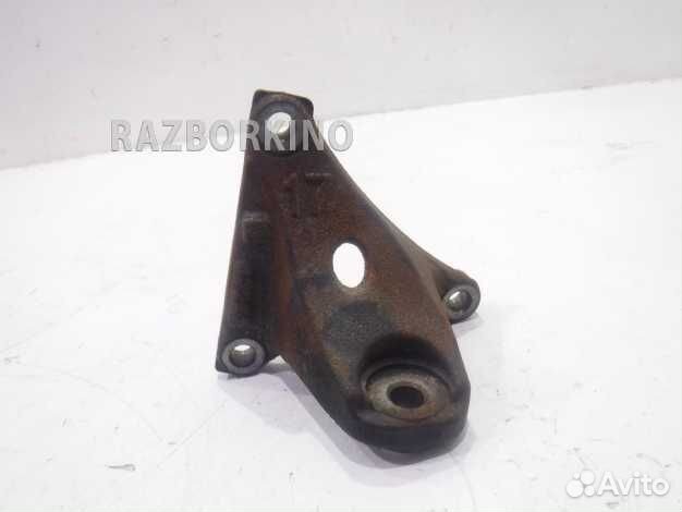 Кронштейн двигателя 1231136020