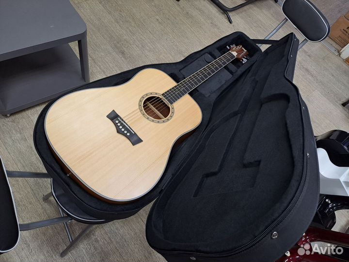 Гитара акустическая дредноут массив с чехлом