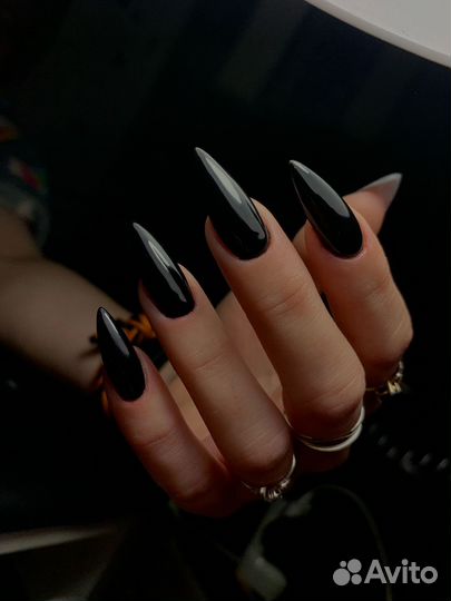 Маникюр педикюр