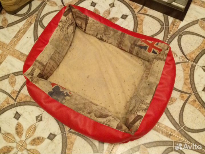 Лежанка для кошек или собак