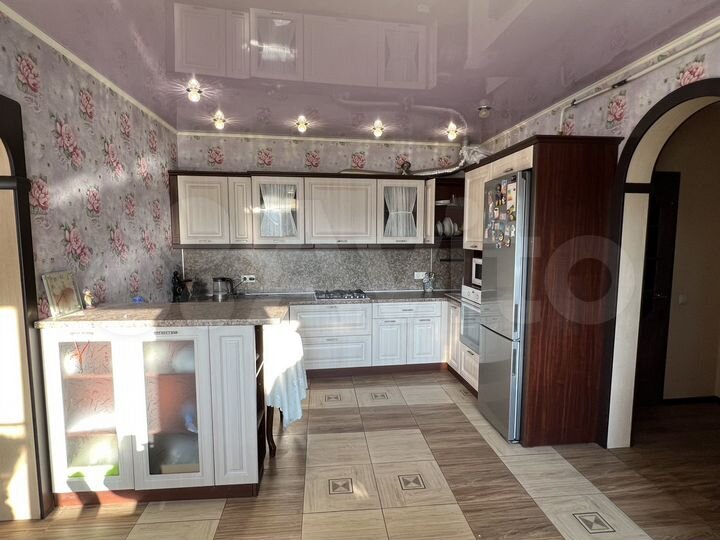 Дом 163,7 м² на участке 7,5 сот.