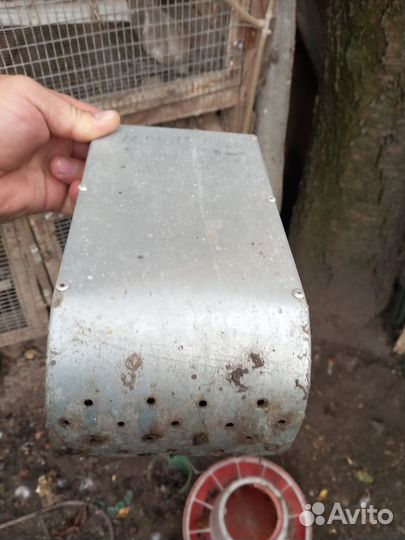 Бункерная кормушка для кроликов