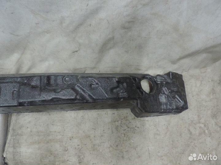 Абсорбер переднего бампера Toyota Camry 2017