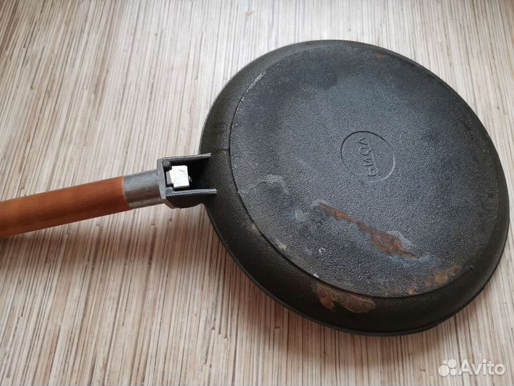 Чугунная сковорода блинная