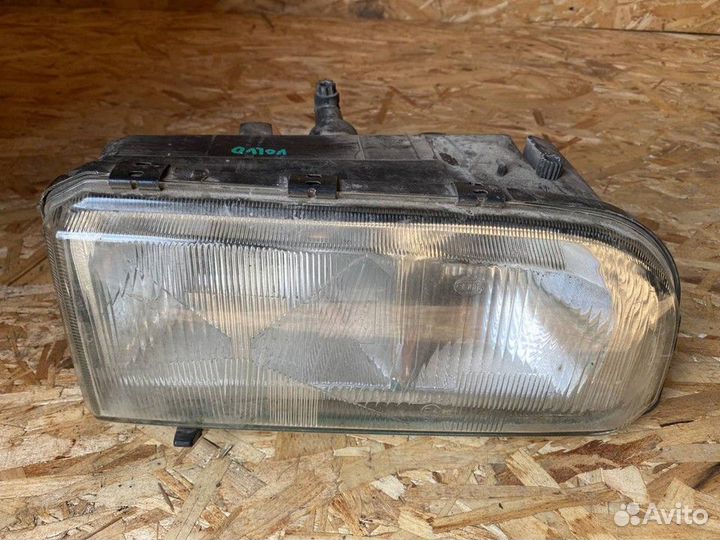 Фара правая Volvo 850
