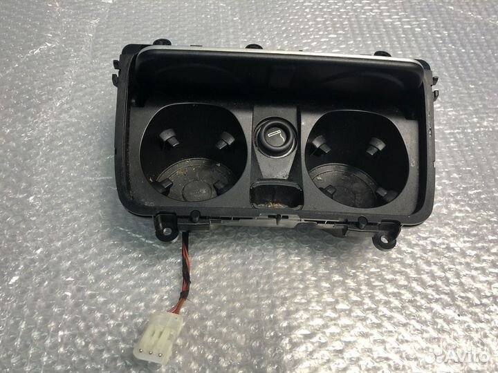 Подстаканник центральной консоли BMW 5 F10 F11