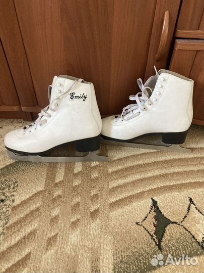 Коньки женские р. 42