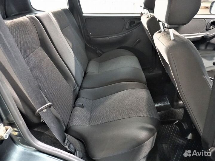 Chevrolet Niva, 2011
