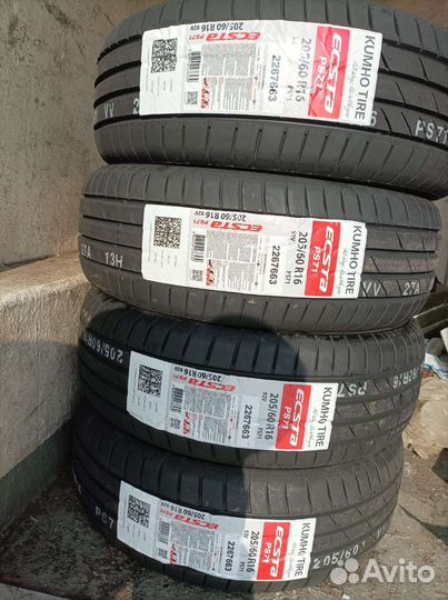 Kumho Ecsta PS71 205/60 R16 92V